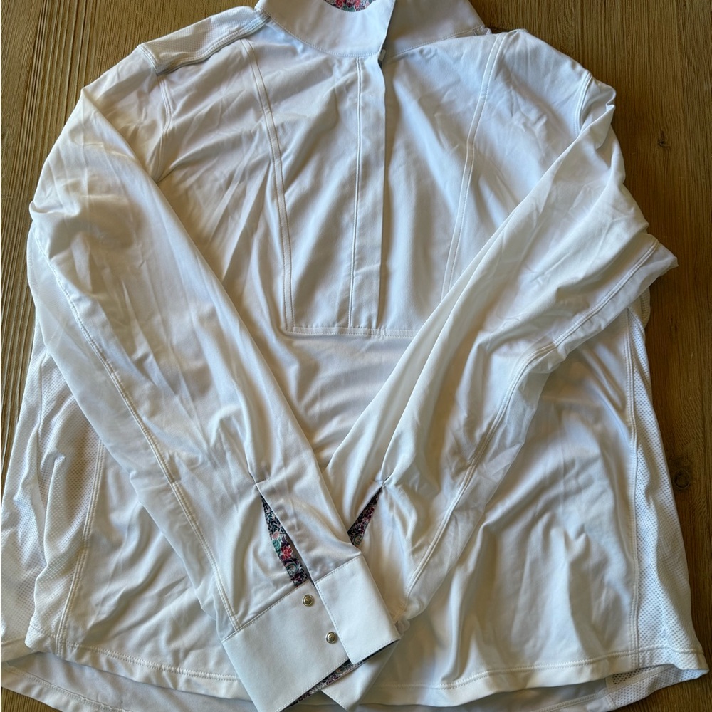 Cherokee White Long Sleeve Top